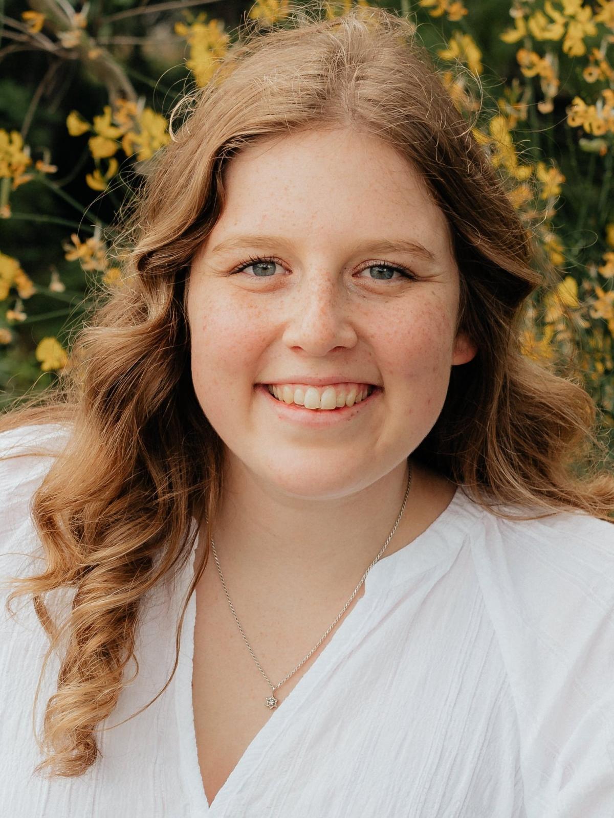Headshot of Ashley Krakauer